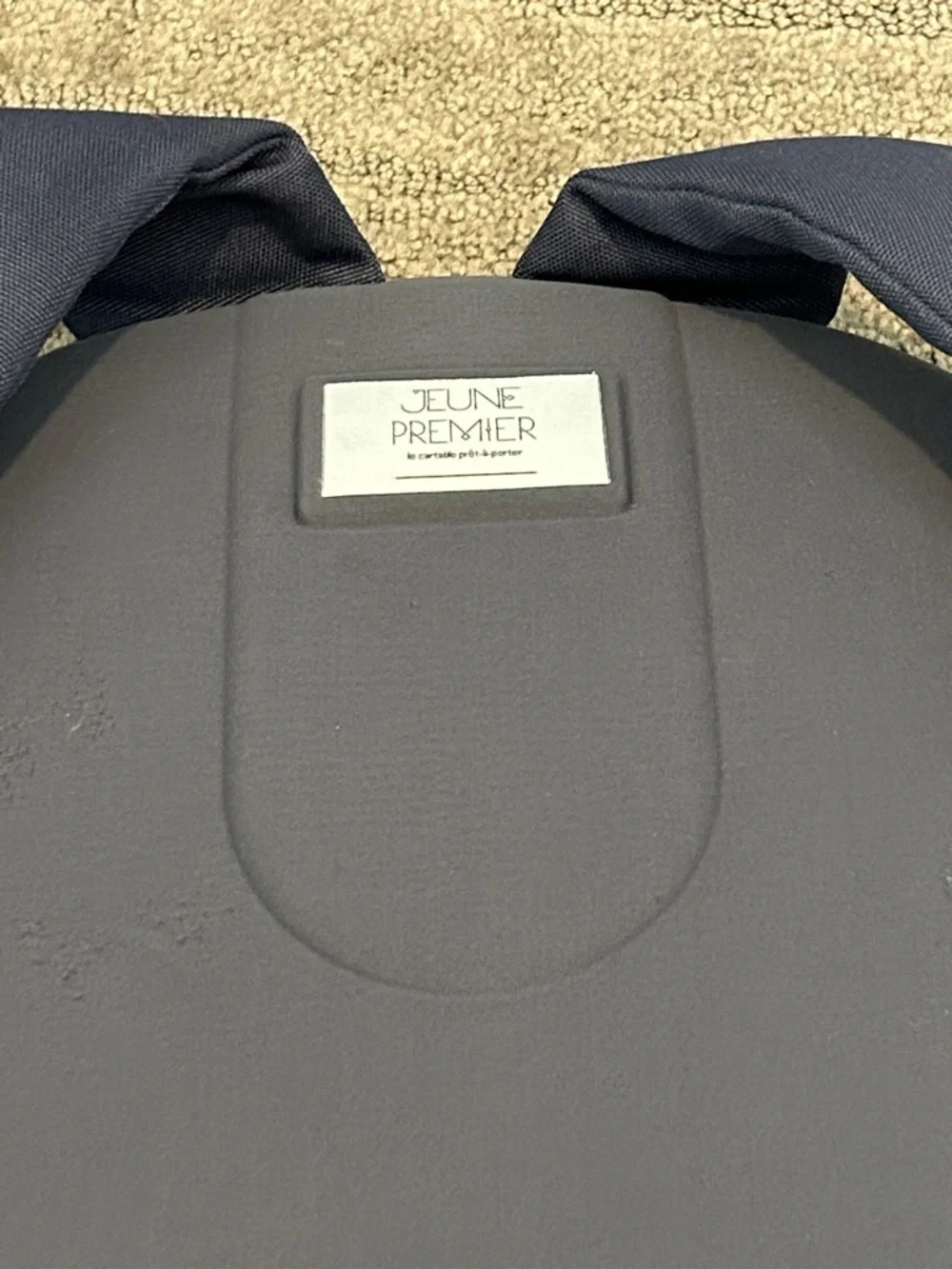 jeune premier premier navy
